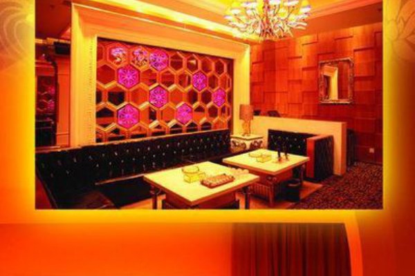 成都蒸桑拿美食攻略：养生休闲新体验(成都蒸桑拿的地方)