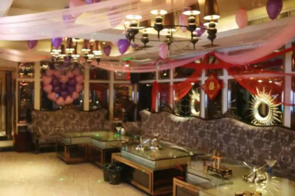 一杯茶见人心：老成都喝茶规矩背后的故事